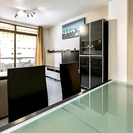 Апартаменты С 3-Мя Спальнями В Los Cristianos Apartman *